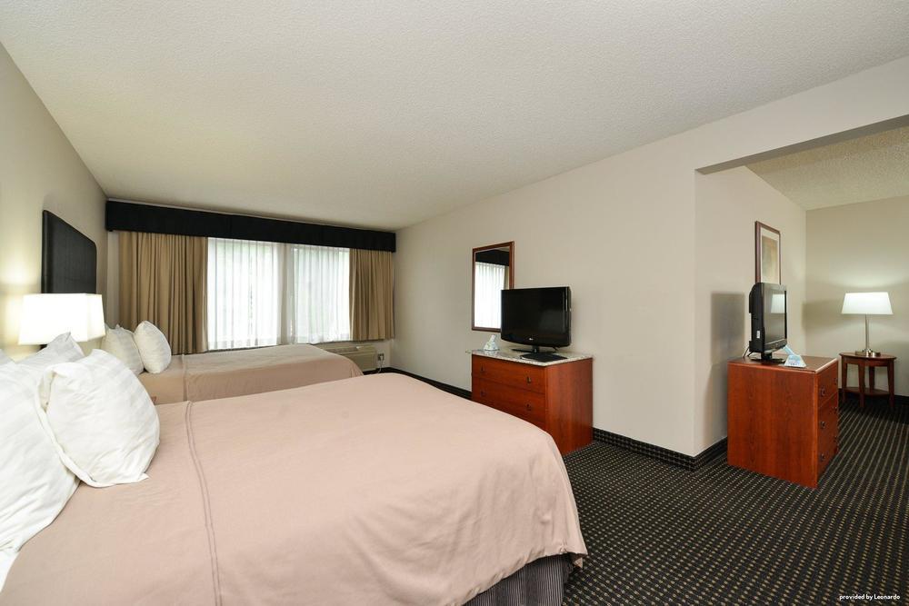 Western Park Oasis 3*