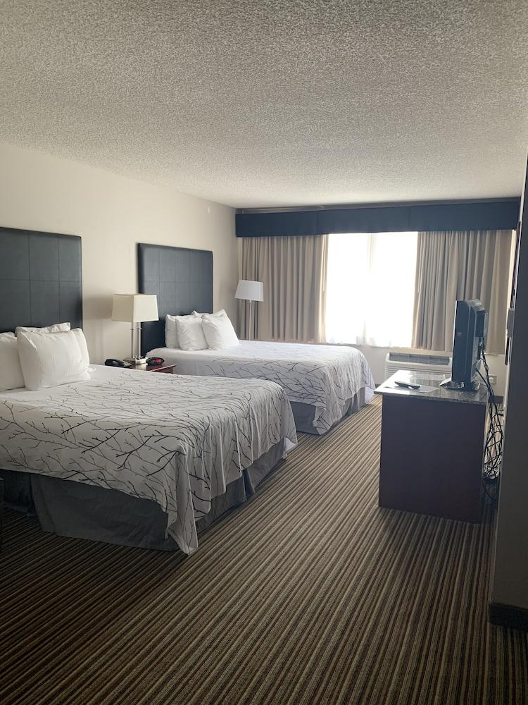 Western Park Oasis Hotel Mauston