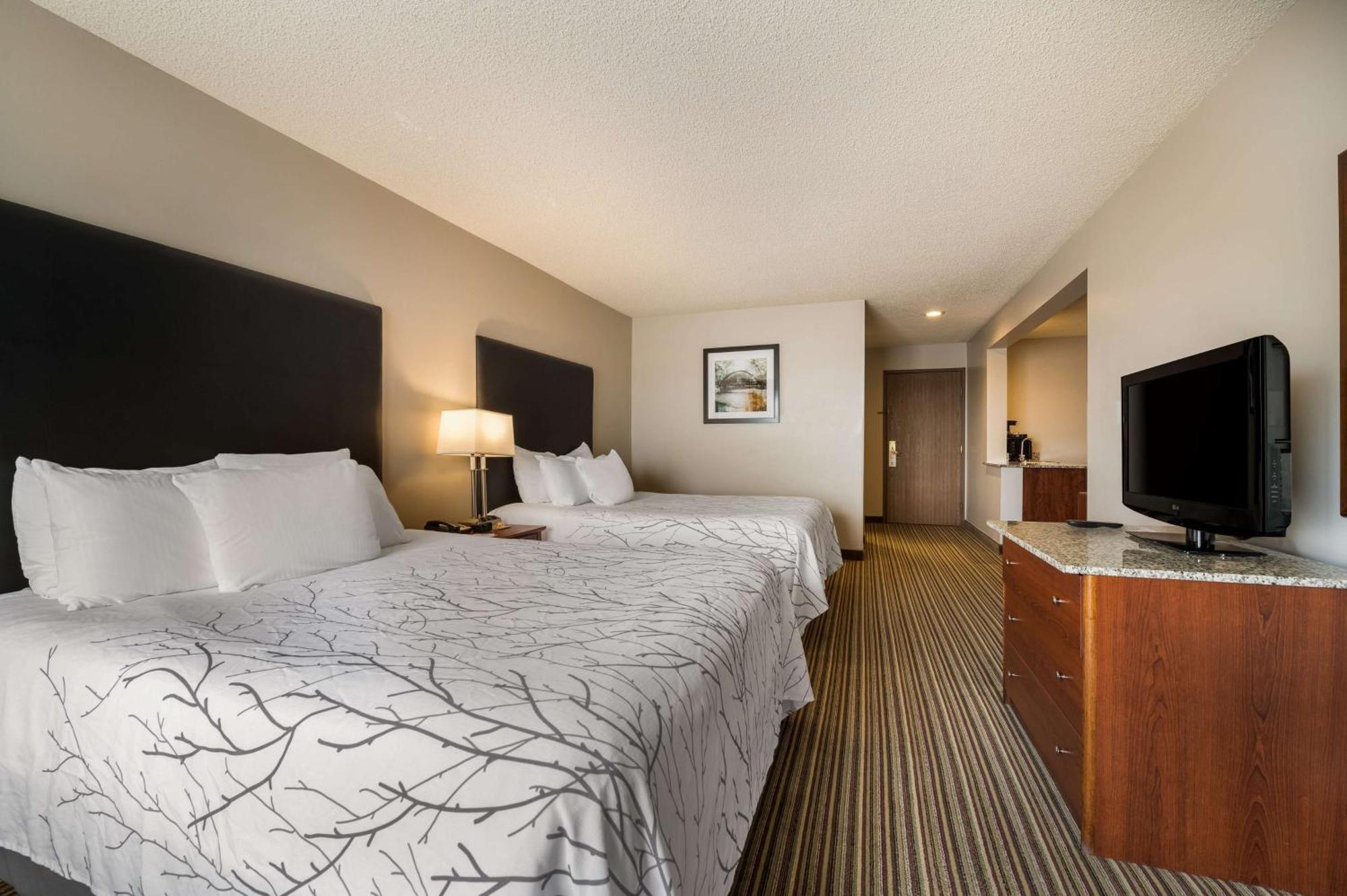 Western Park Oasis Hotel 3*