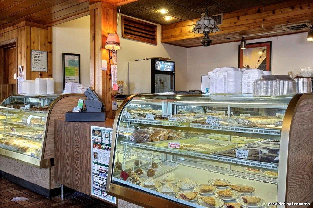 Western Park Oasis Hotel Mauston